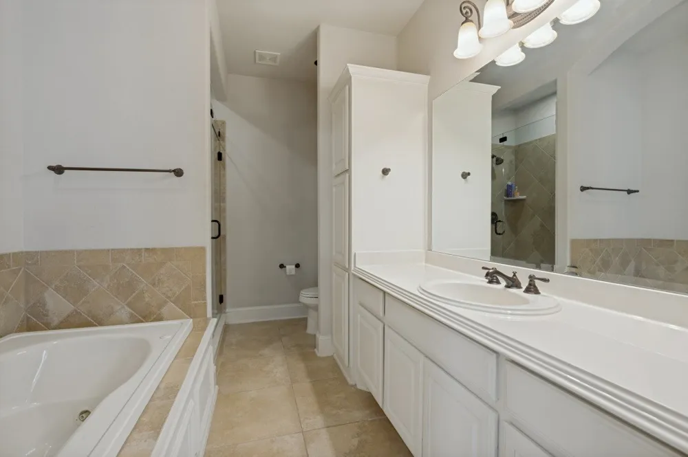 919 Grail Maiden Lane Lewisville, TX 75056