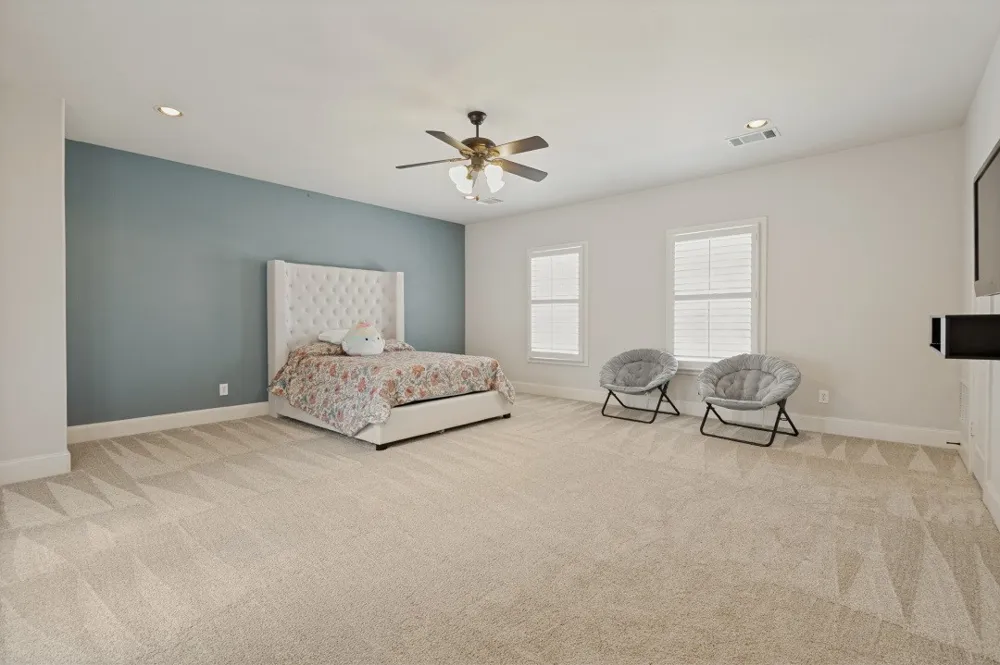 919 Grail Maiden Lane Lewisville, TX 75056