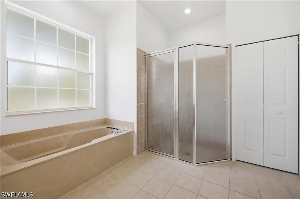 12th Avenue SE Naples, FL 34117
