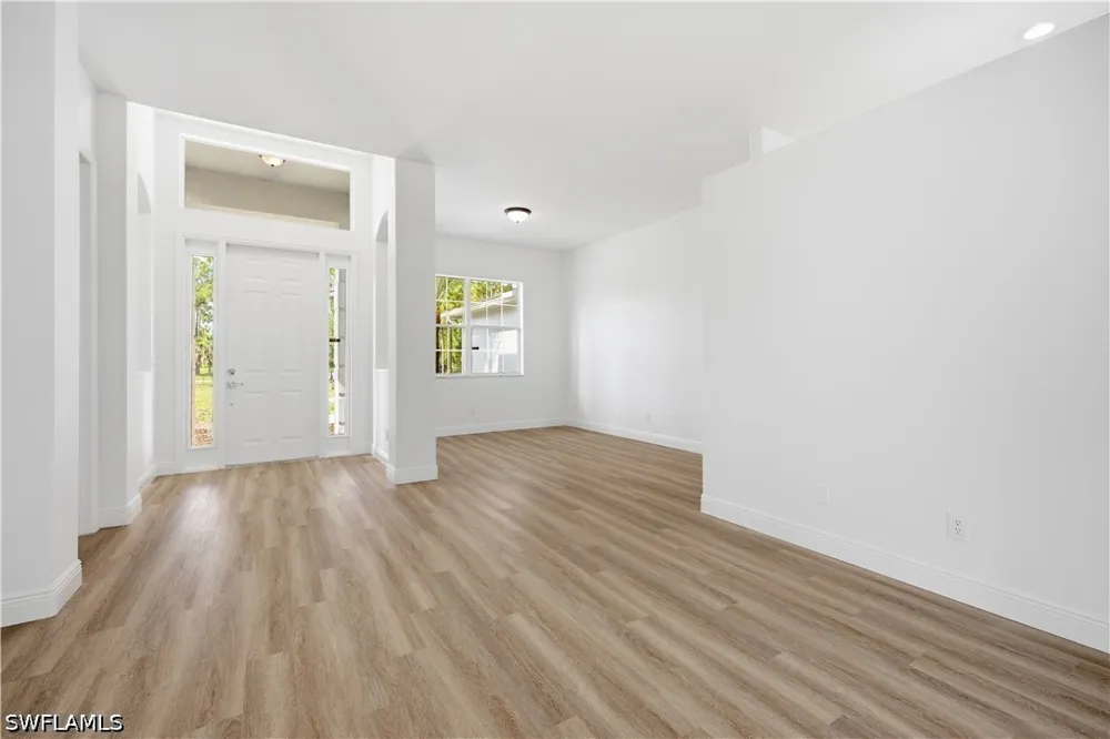 12th Avenue SE Naples, FL 34117