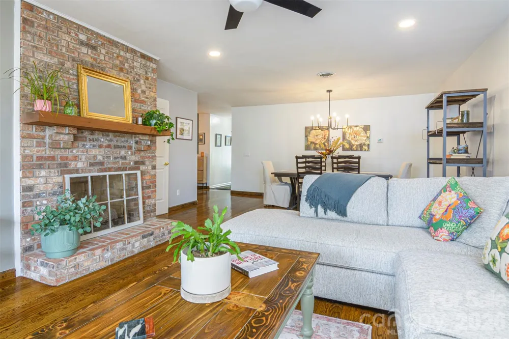 461 Britton Creek Drive Hendersonville, NC 28791