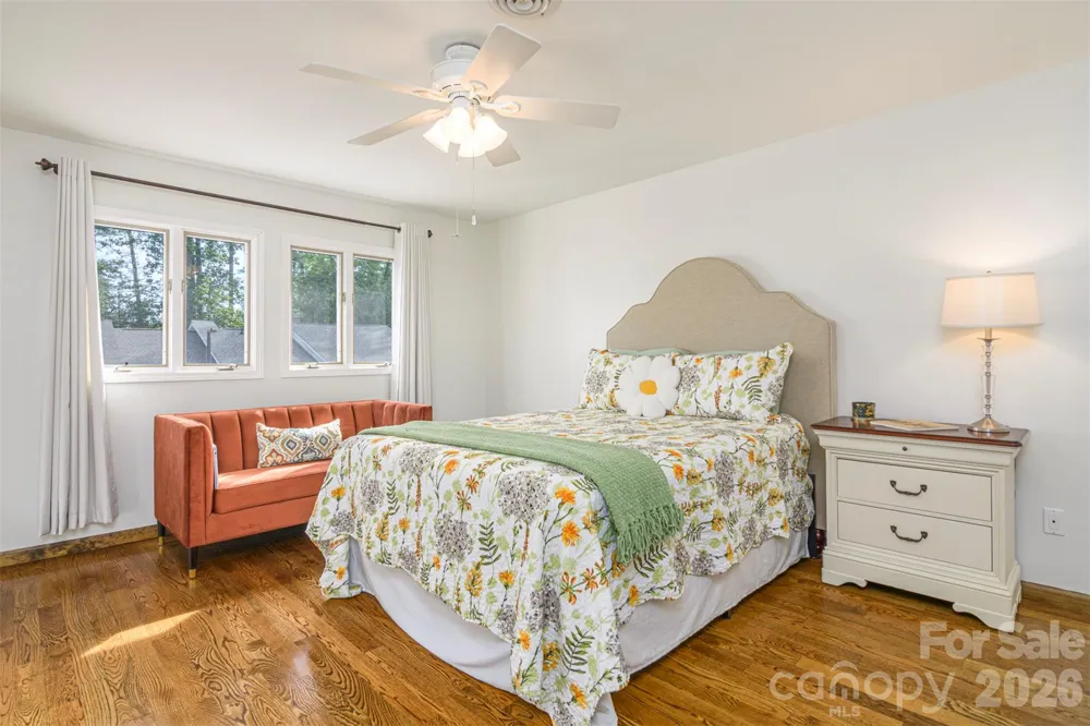 461 Britton Creek Drive Hendersonville, NC 28791