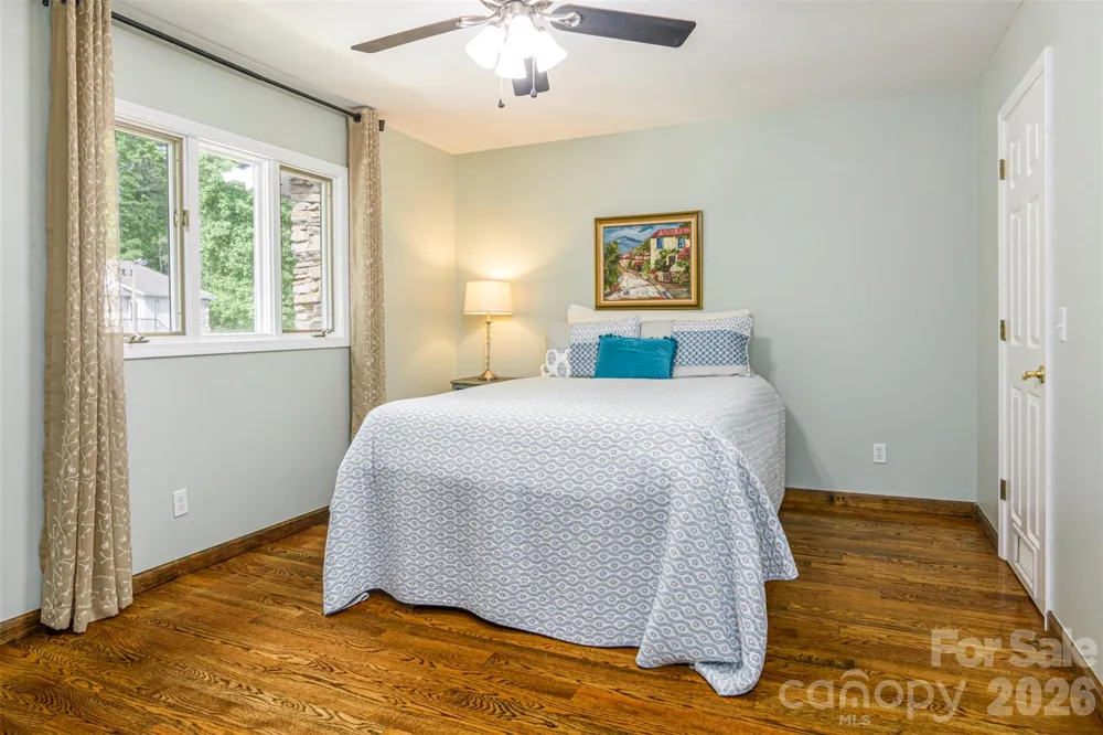 461 Britton Creek Drive Hendersonville, NC 28791