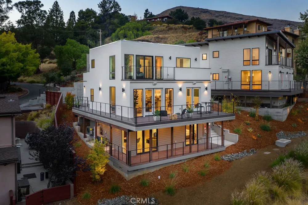 2326 Santa Ynez Avenue San Luis Obispo, CA 93405