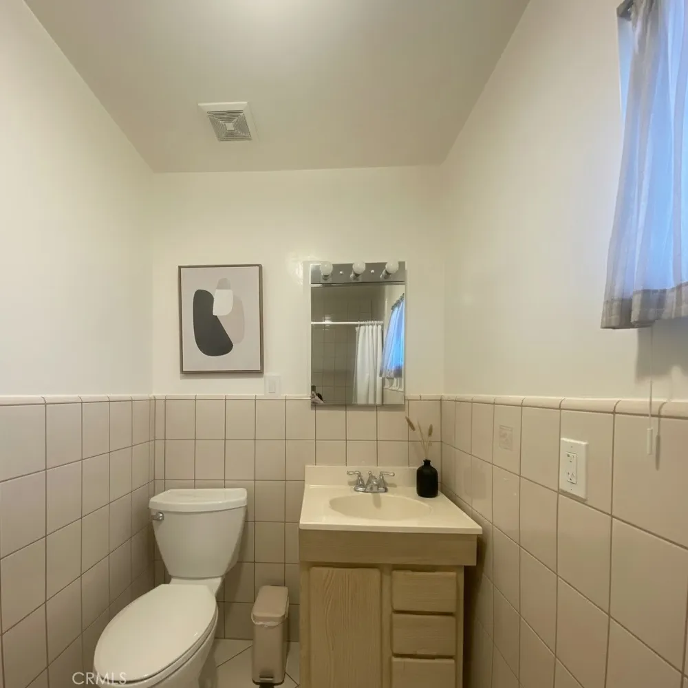 13198 Brand Boulevard San Fernando, CA 91340