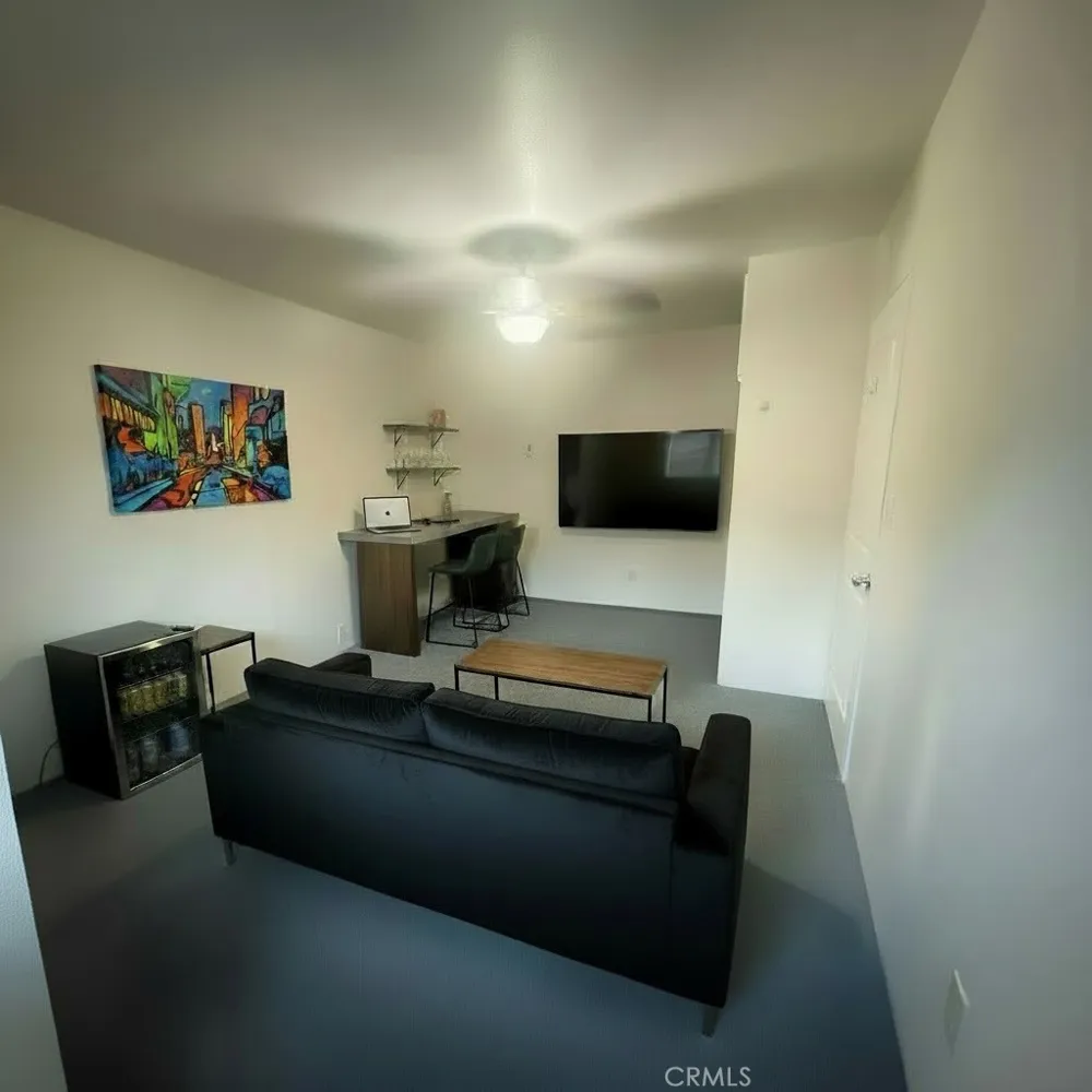 13198 Brand Boulevard San Fernando, CA 91340