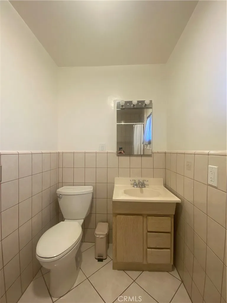 13198 Brand Boulevard San Fernando, CA 91340