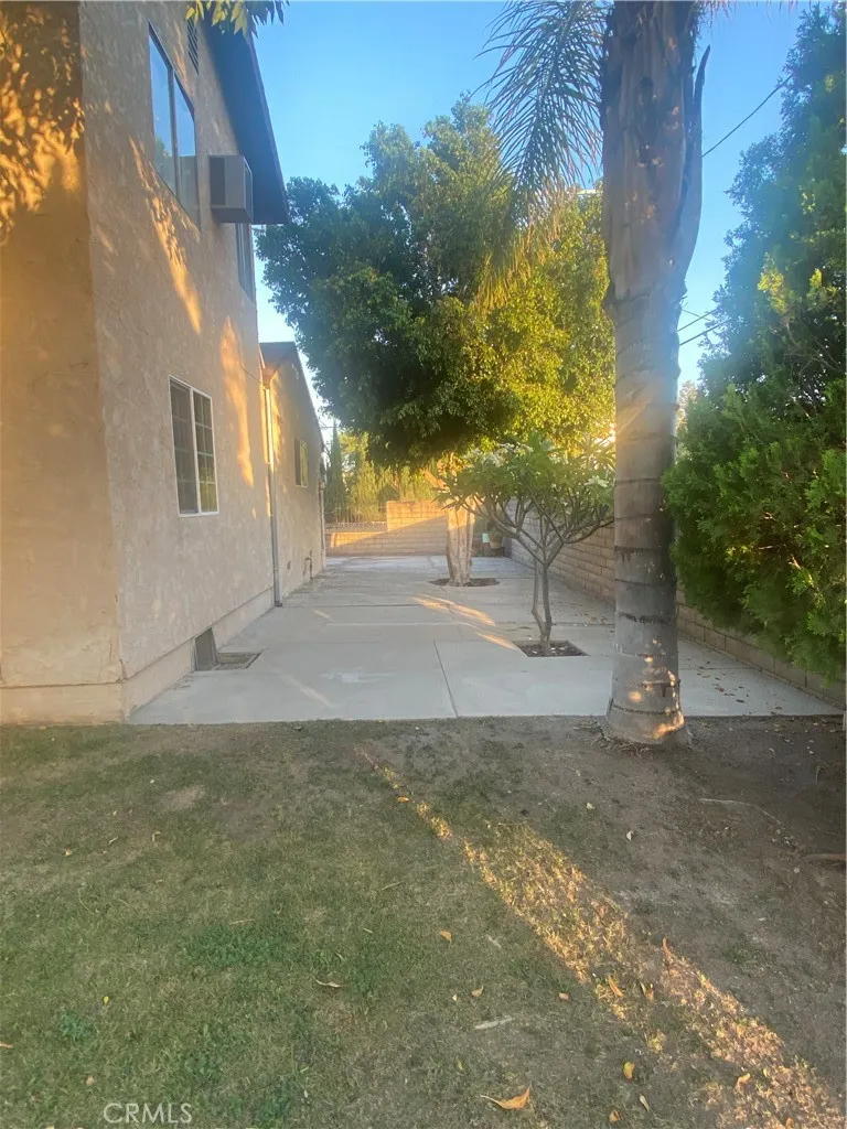 13198 Brand Boulevard San Fernando, CA 91340