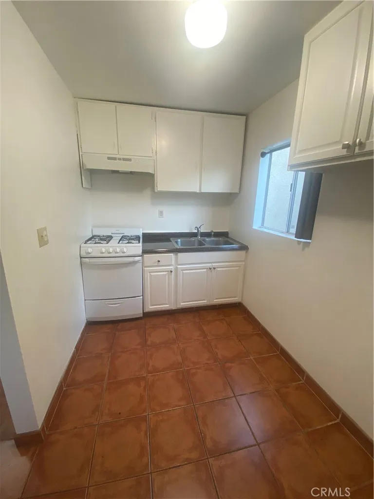 13198 Brand Boulevard San Fernando, CA 91340