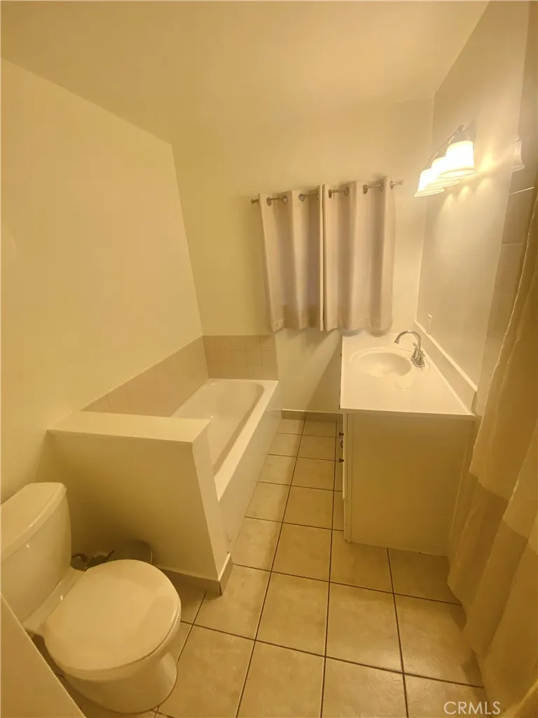 13198 Brand Boulevard San Fernando, CA 91340