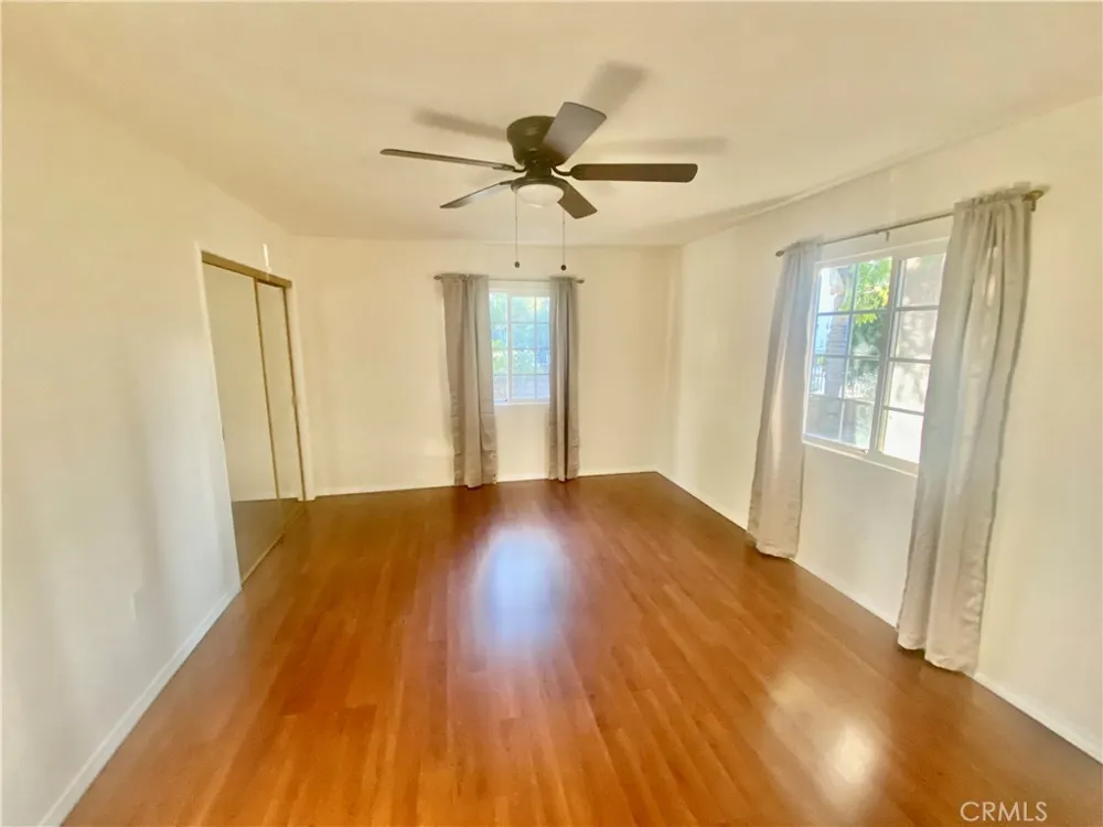 13198 Brand Boulevard San Fernando, CA 91340
