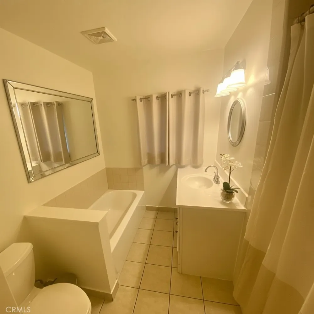 13198 Brand Boulevard San Fernando, CA 91340