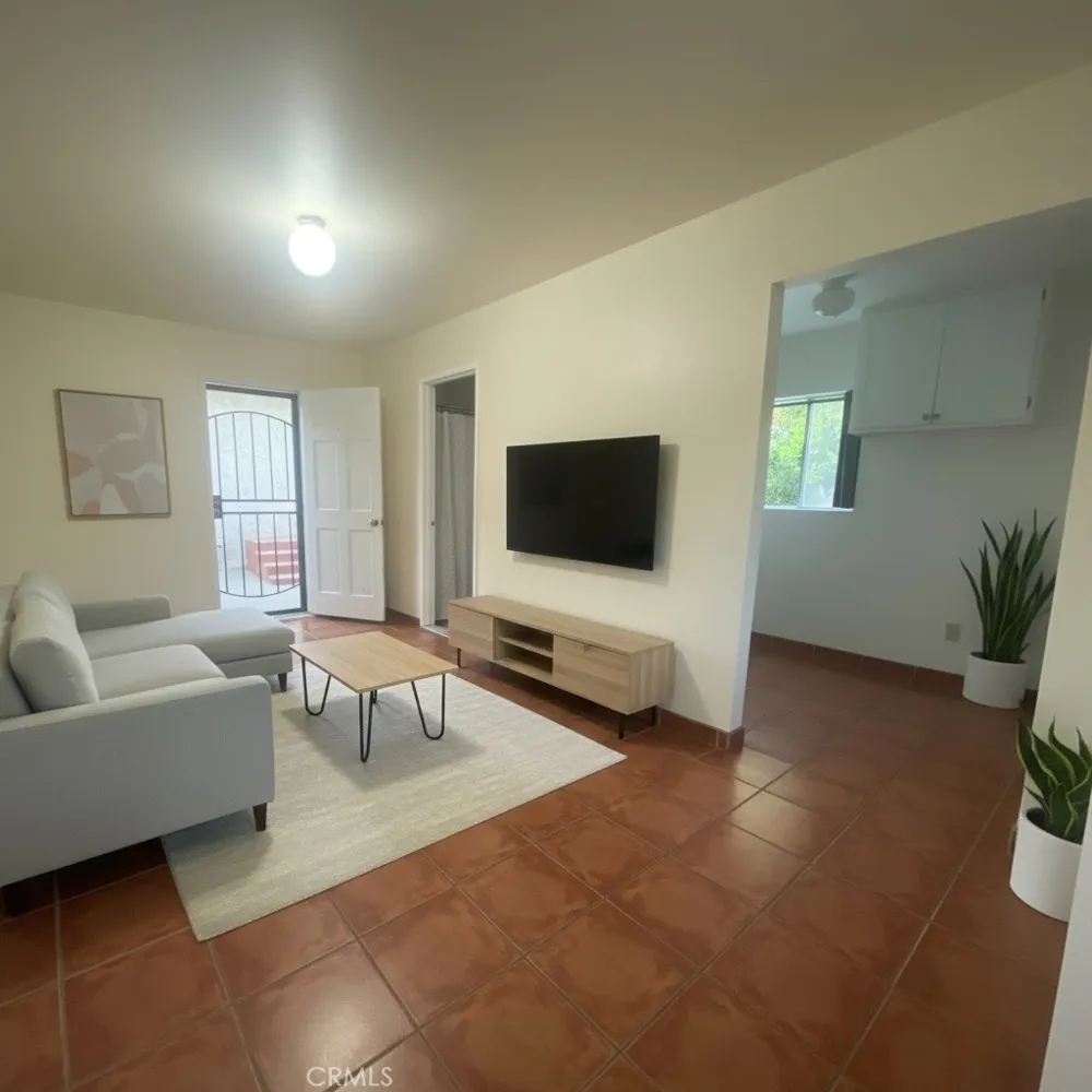 13198 Brand Boulevard San Fernando, CA 91340