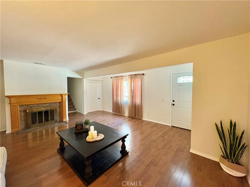 13198 Brand Boulevard San Fernando, CA 91340