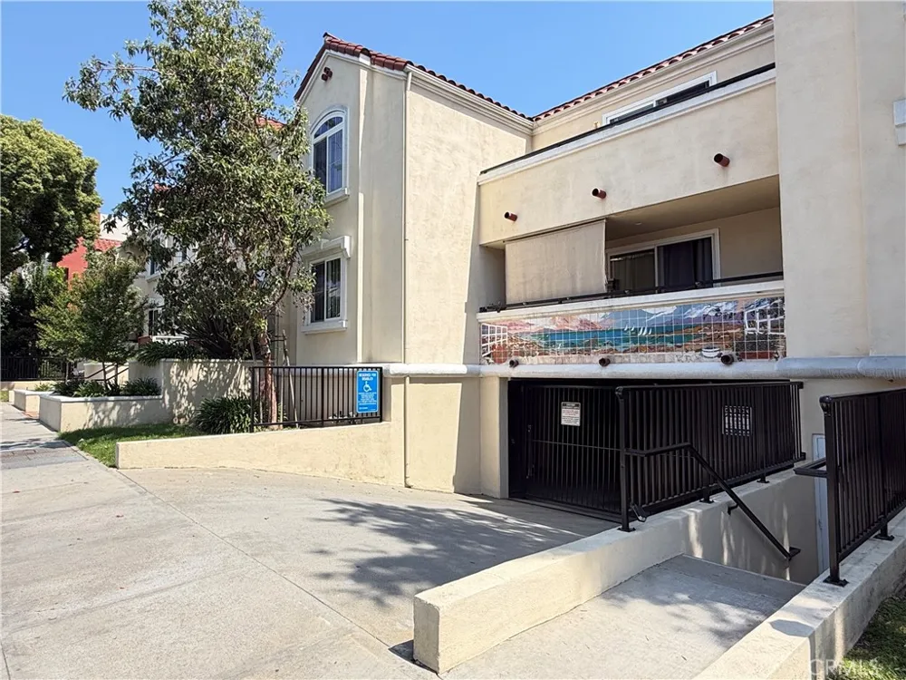 300 E Providencia #111 Burbank, CA 91502