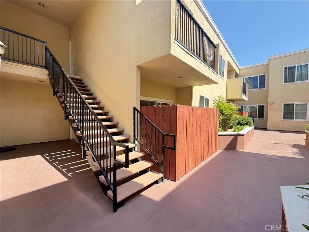 300 E Providencia #111 Burbank, CA 91502