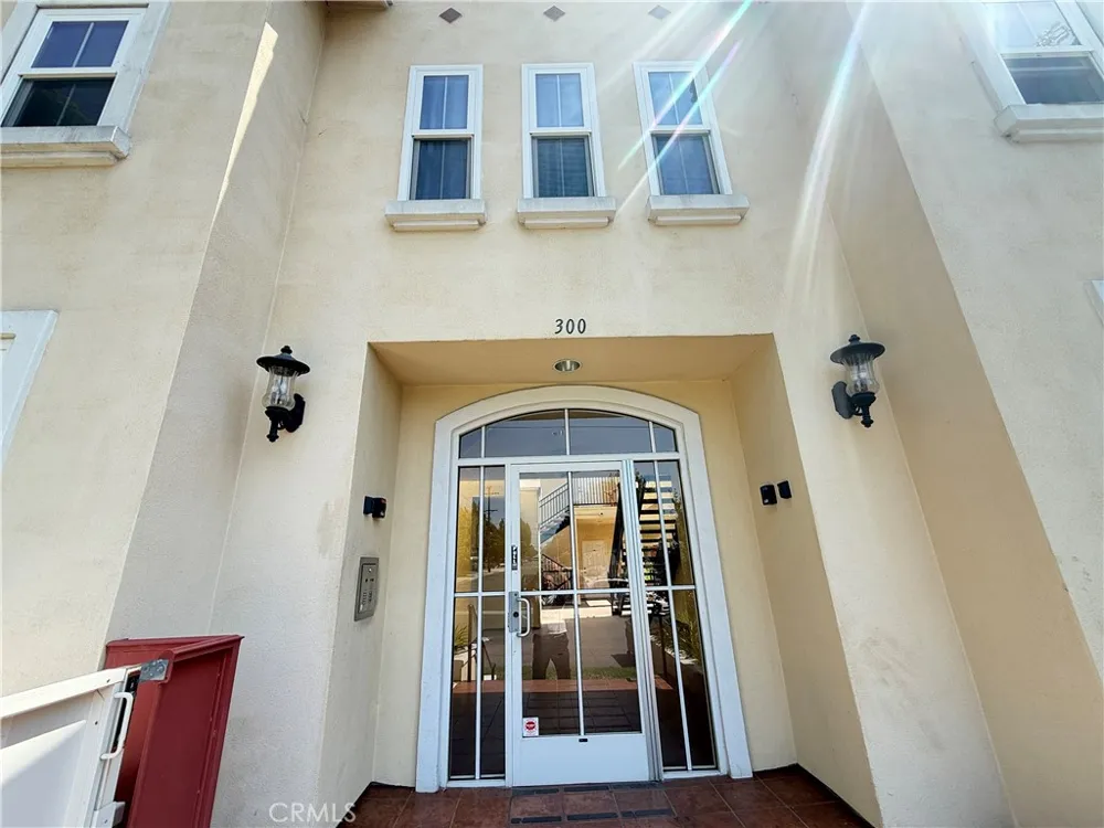300 E Providencia #111 Burbank, CA 91502