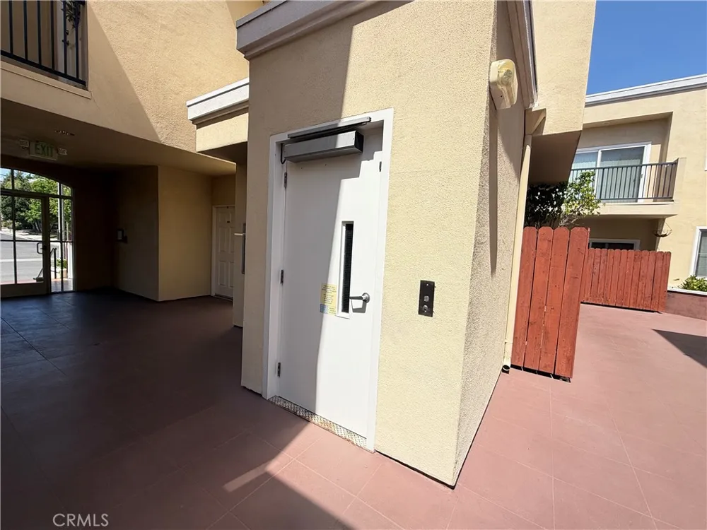 300 E Providencia #111 Burbank, CA 91502