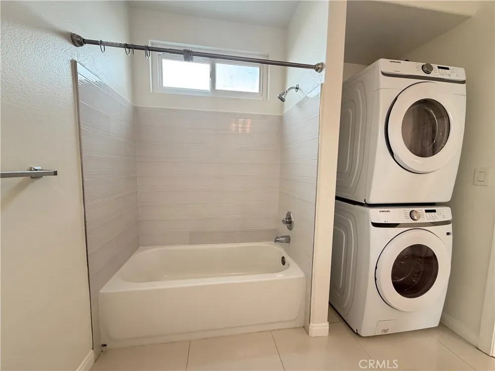 300 E Providencia #111 Burbank, CA 91502