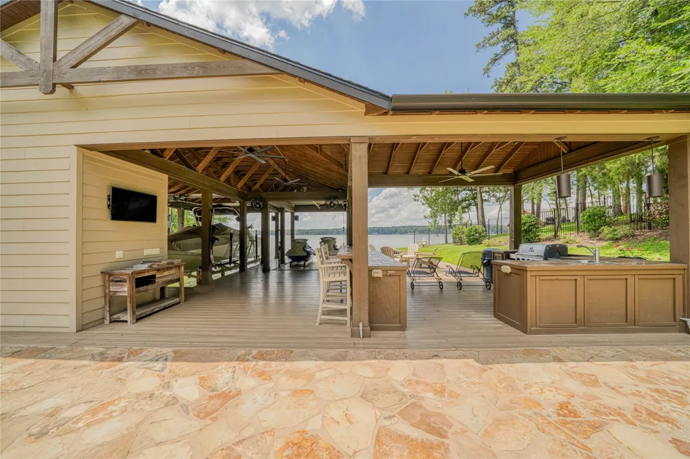 42 Leona Court Scroggins, TX 75480
