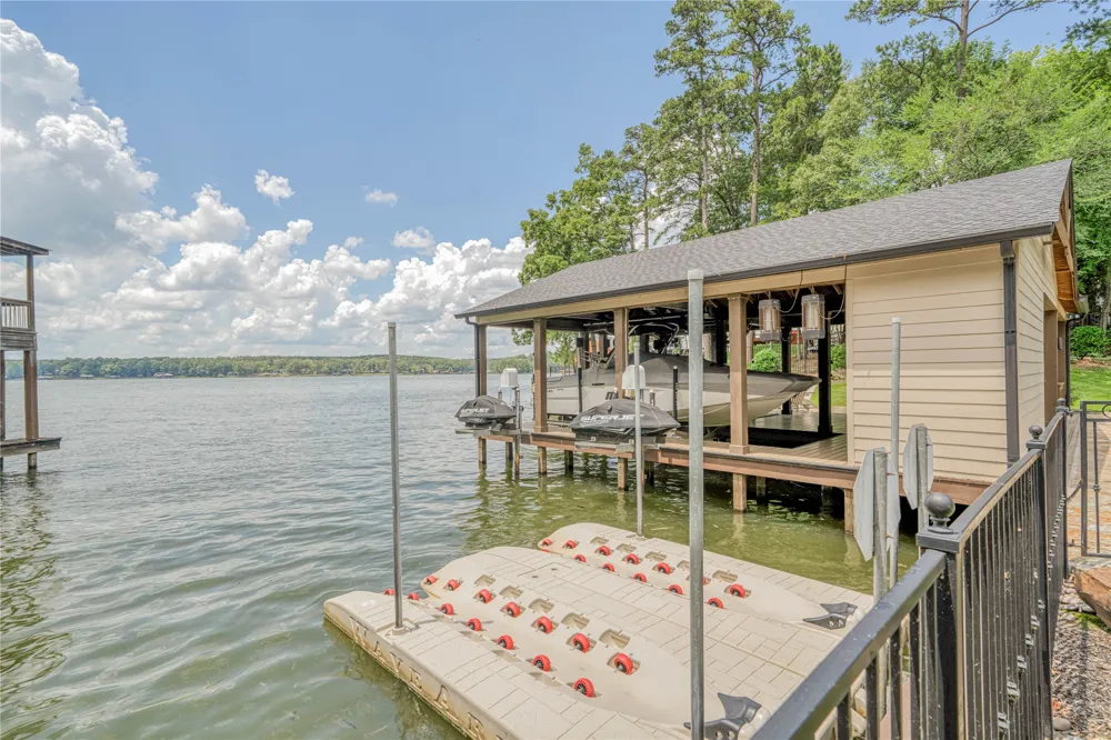 42 Leona Court Scroggins, TX 75480