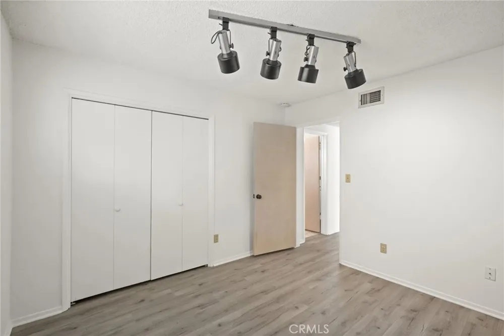11803 Gerald Avenue Granada Hills, CA 91344