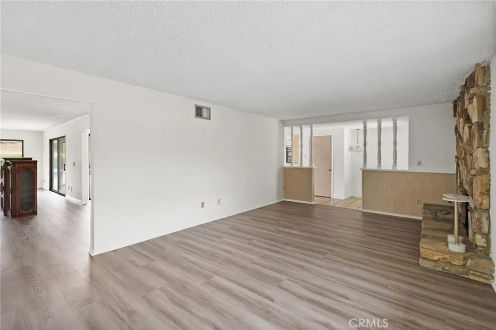 11803 Gerald Avenue Granada Hills, CA 91344