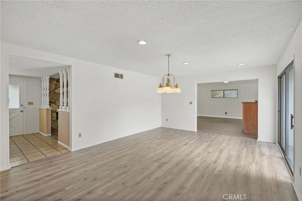 11803 Gerald Avenue Granada Hills, CA 91344