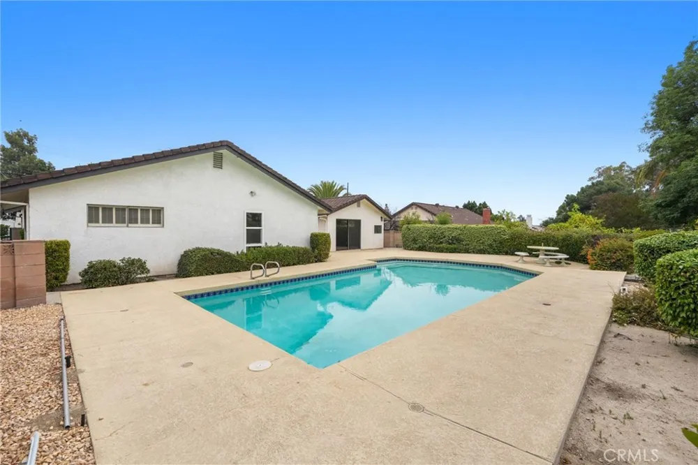 11803 Gerald Avenue Granada Hills, CA 91344