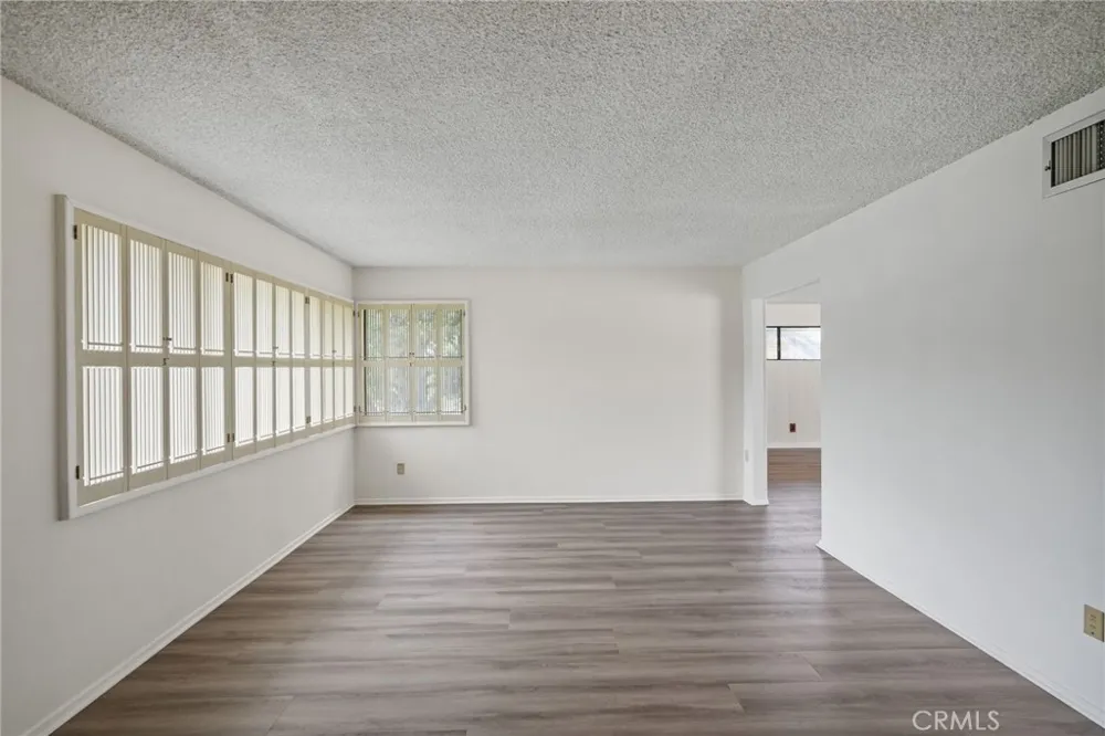 11803 Gerald Avenue Granada Hills, CA 91344