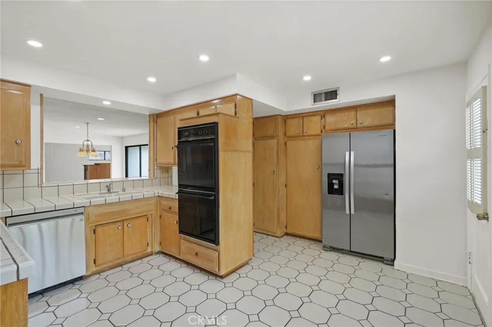 11803 Gerald Avenue Granada Hills, CA 91344
