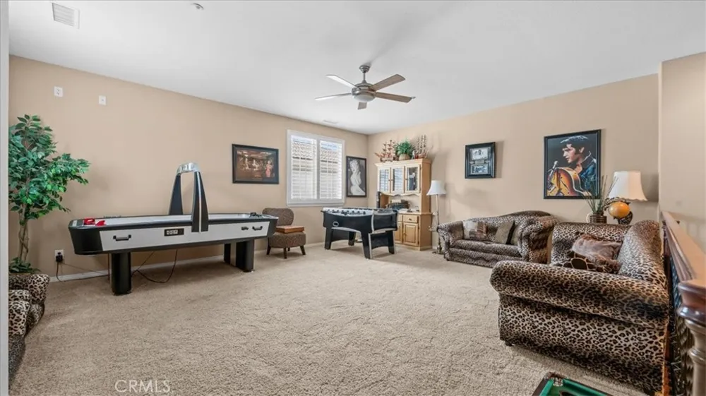 5422 Osprey ct Fontana, CA 92336