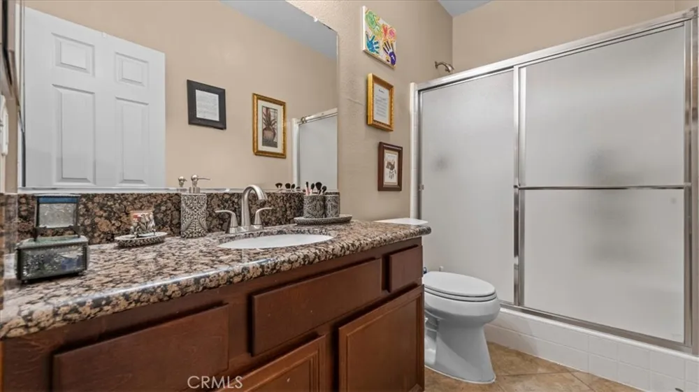 5422 Osprey ct Fontana, CA 92336