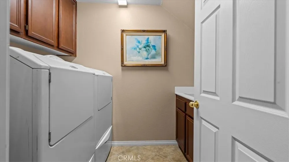5422 Osprey ct Fontana, CA 92336