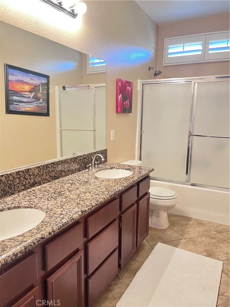 5422 Osprey ct Fontana, CA 92336