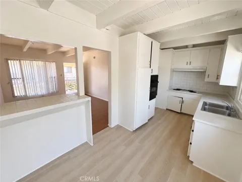 2102 S PACIFIC AVE #14
