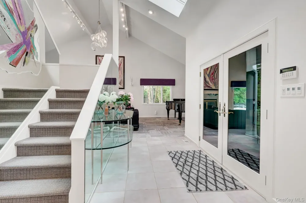 9 Plume Grass Way Westhampton, NY 11977