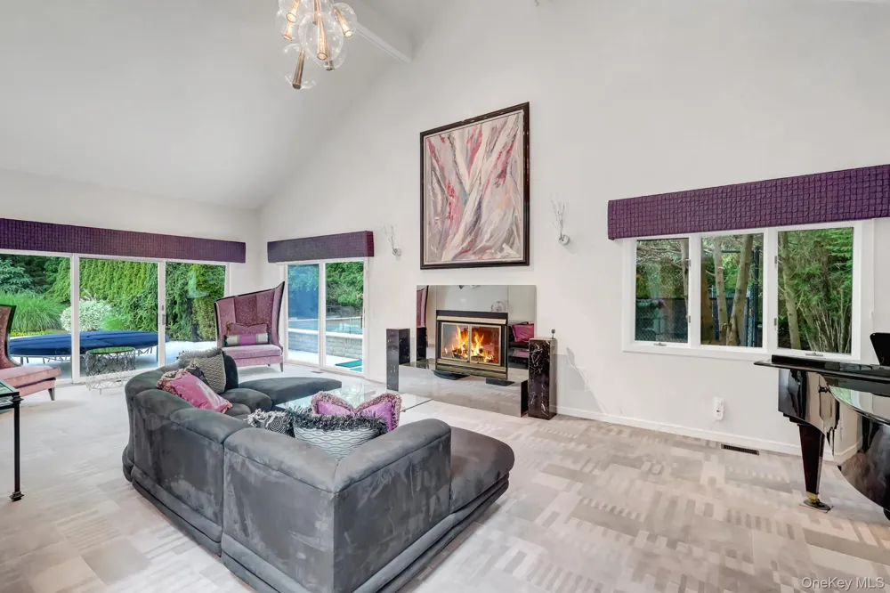9 Plume Grass Way Westhampton, NY 11977