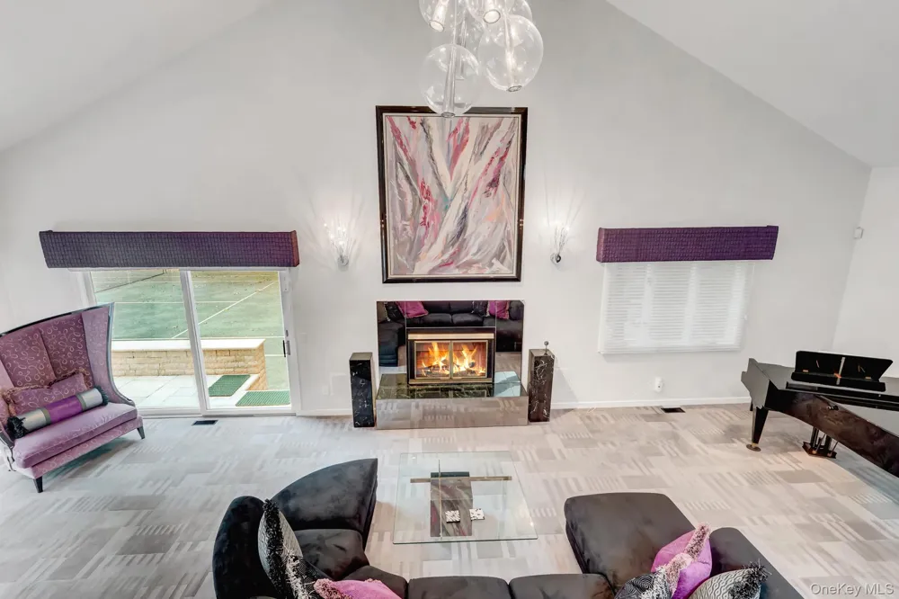 9 Plume Grass Way Westhampton, NY 11977