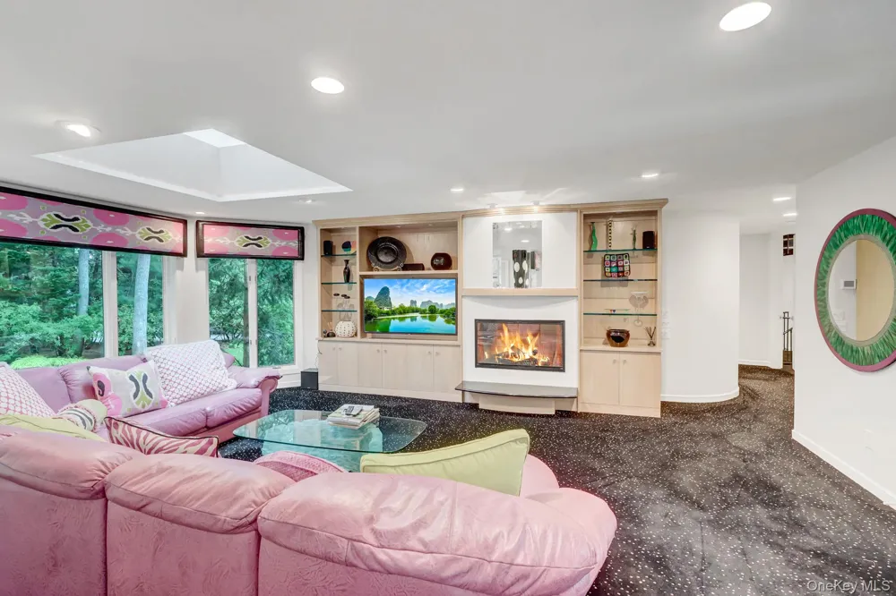 9 Plume Grass Way Westhampton, NY 11977