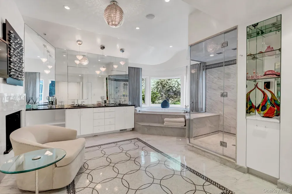 9 Plume Grass Way Westhampton, NY 11977