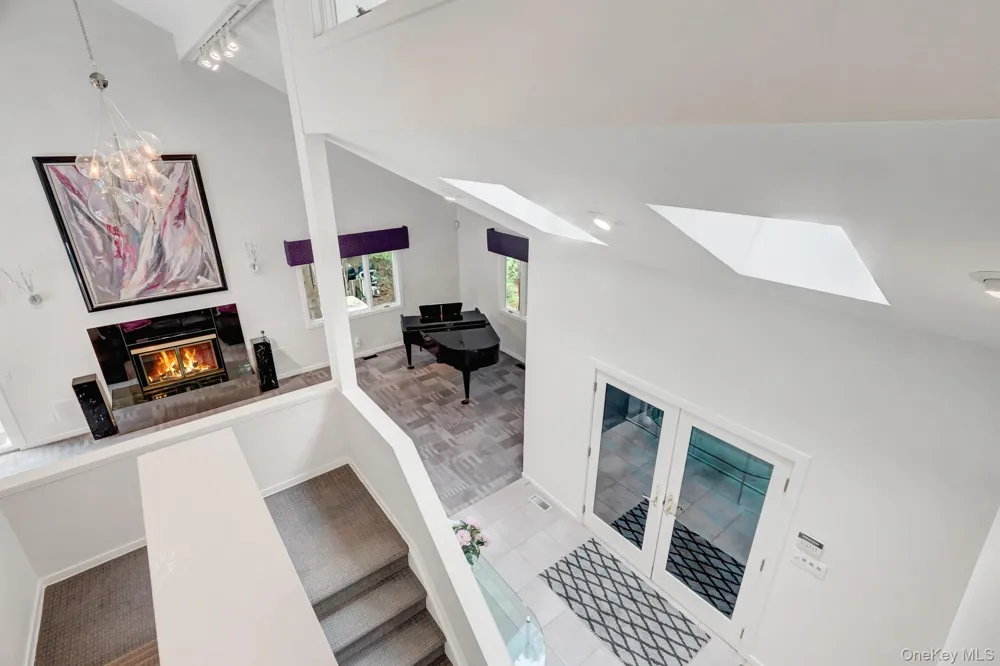 9 Plume Grass Way Westhampton, NY 11977