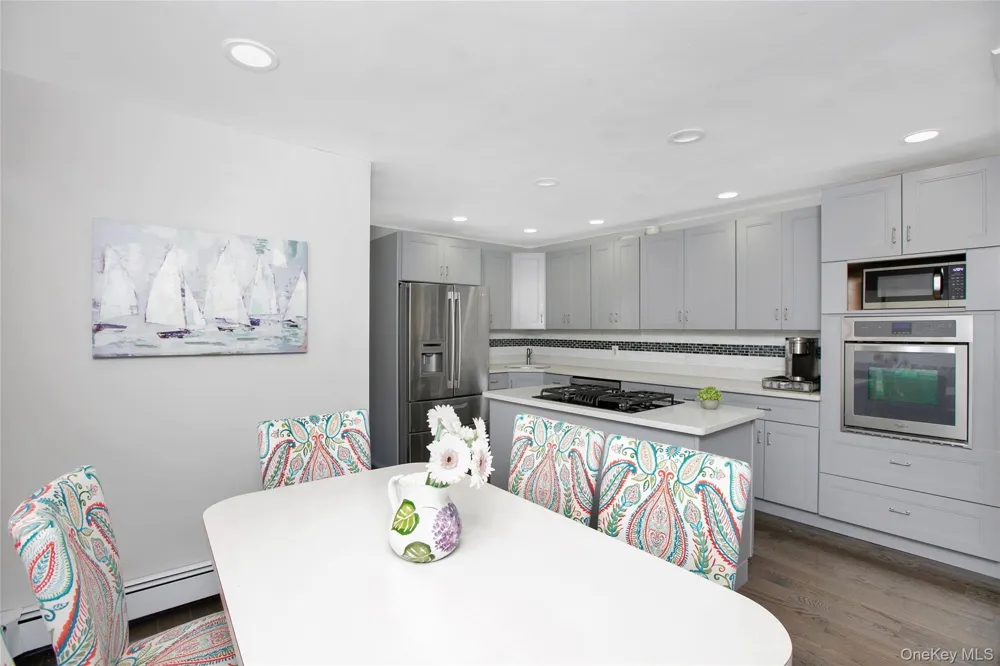 5 Kensington Lido Beach, NY 11561