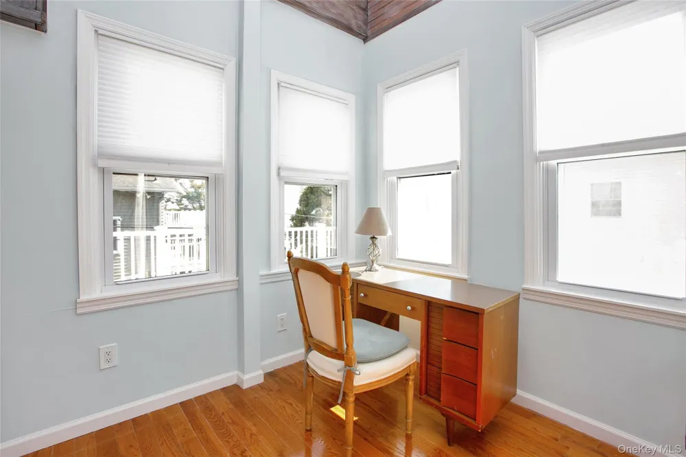 5 Kensington Lido Beach, NY 11561