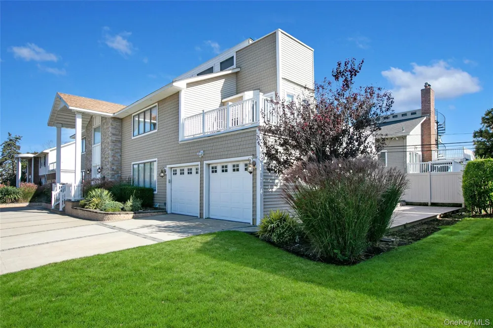 5 Kensington Lido Beach, NY 11561