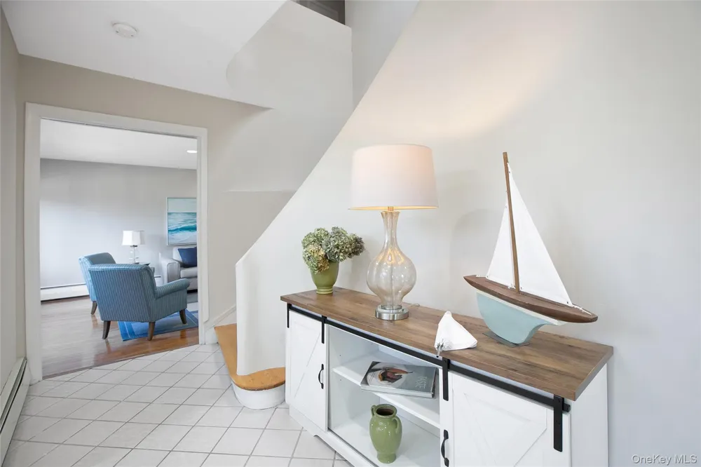 5 Kensington Lido Beach, NY 11561