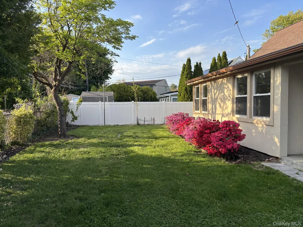 55 Acre Lane Hicksville, NY 11801