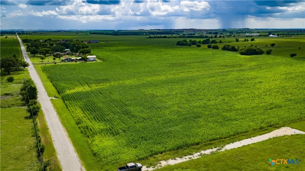 Allison Road Staples, TX 78155
