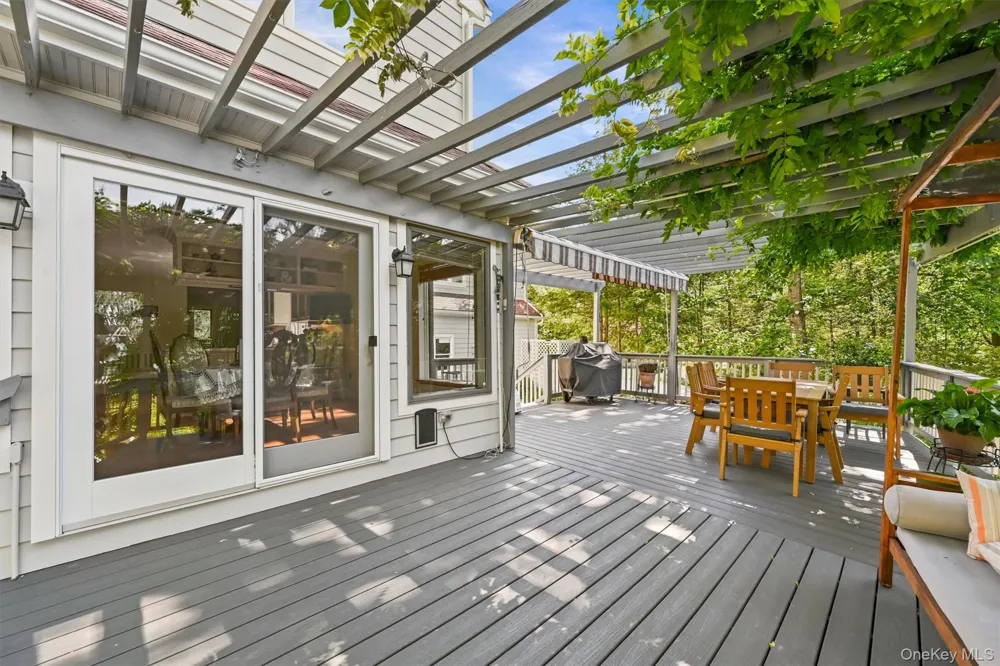 36 Chardavoyne Road Warwick, NY 10990