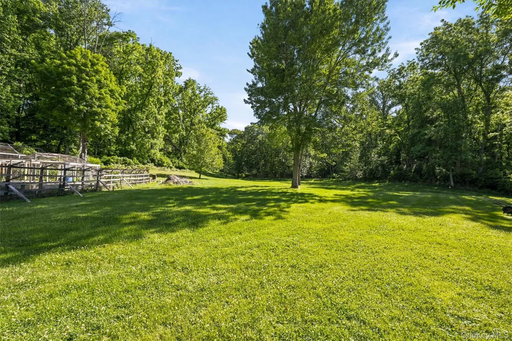 36 Chardavoyne Road Warwick, NY 10990